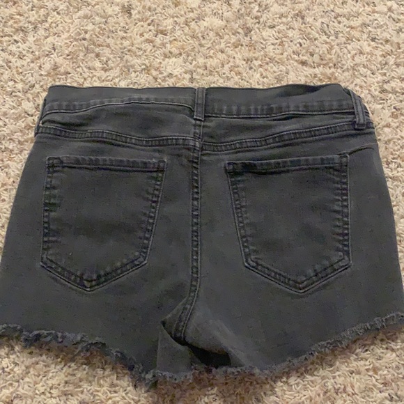 These are size 8, old navy, boyfriend shorts - Picture 2 of 3